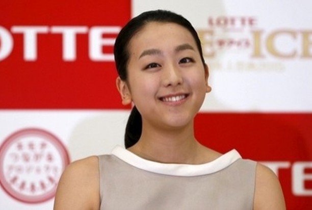 浅田真央、会見で着た ...